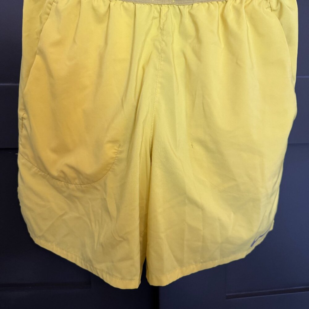Nike 5" Running Shorts with Brief Liner and Pockets